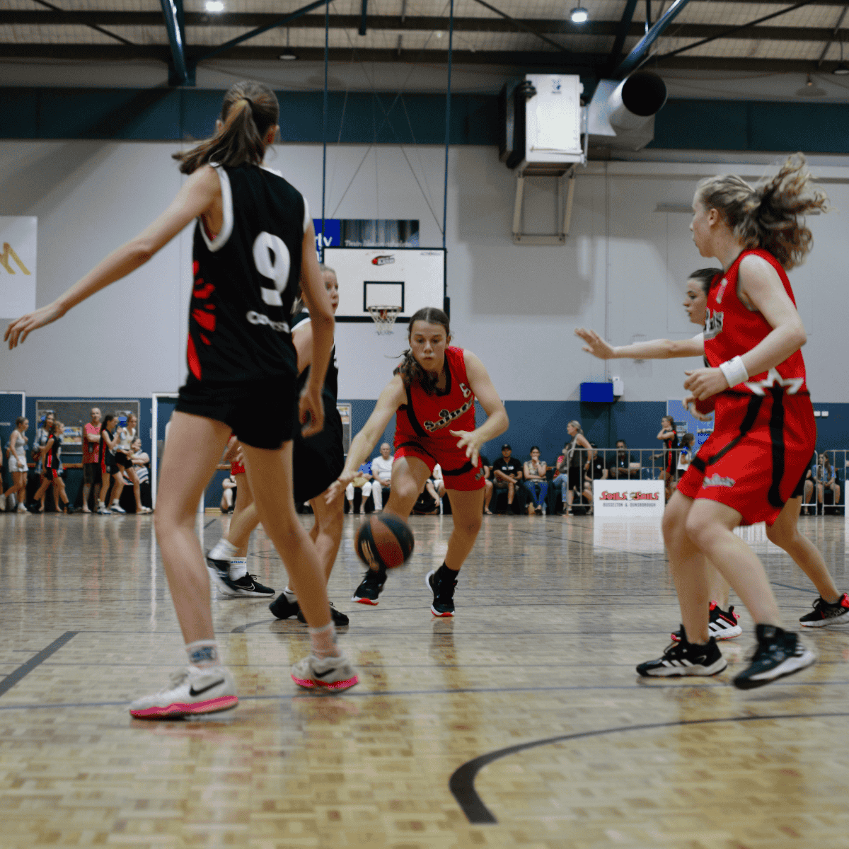 Play basketball in Busselton
